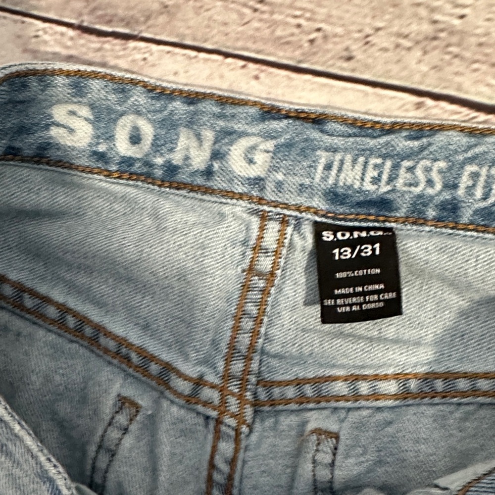 S.O.N.G Butterfly Pattern Light Blue Jeans ankle length - Picture 3 of 7